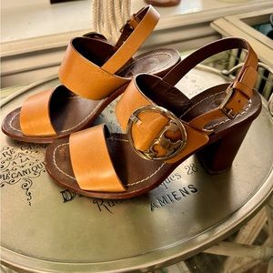 Beautiful comfortable Tory Burch sandals
